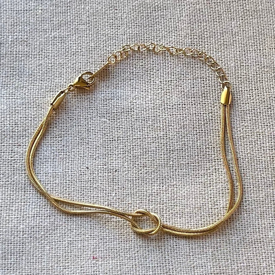 Vyria Balance Bracelet 