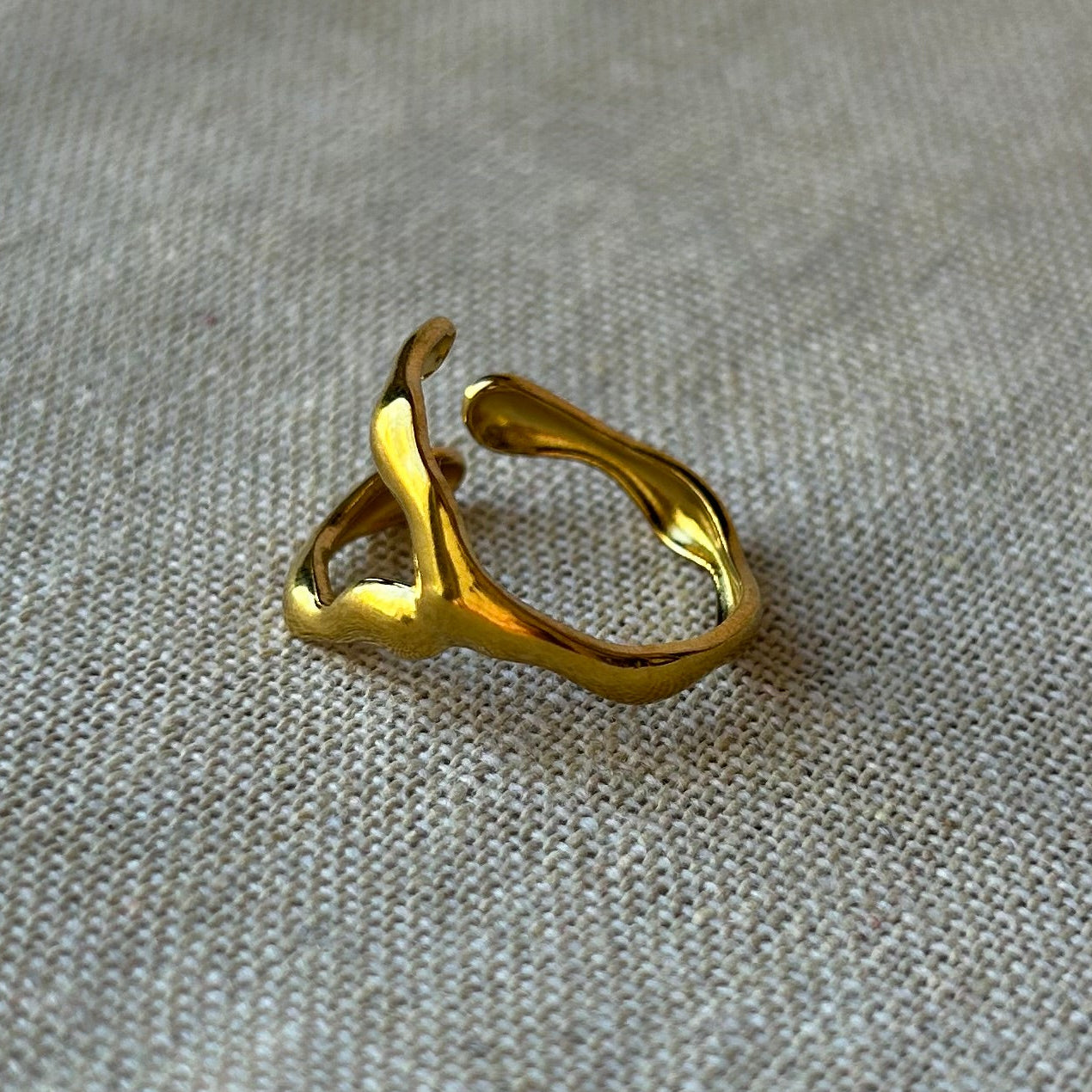 Vyria Flow Ring