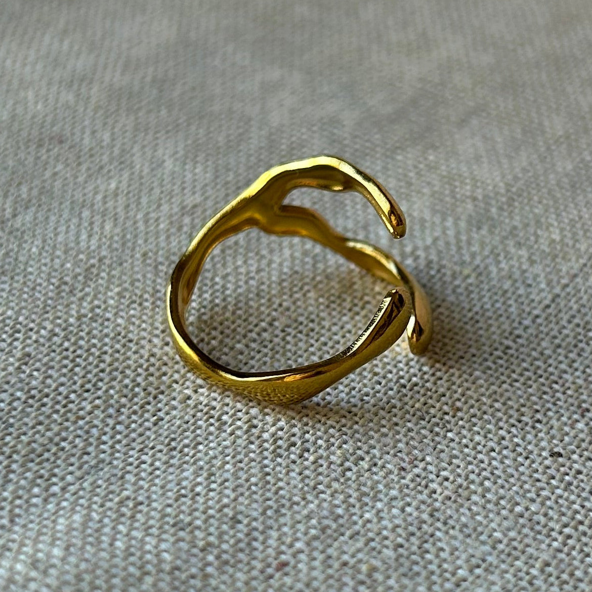 Vyria Flow Ring